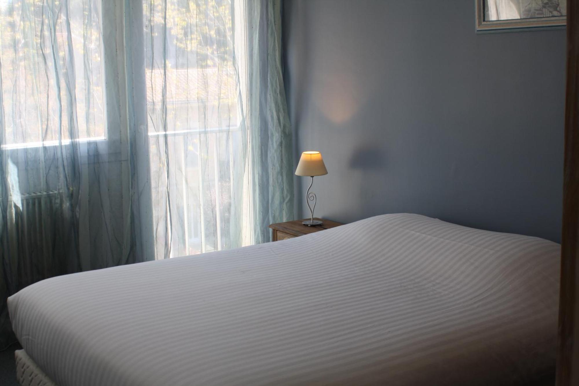 Logis Hotel Du Midi Salon-de-Provence Eksteriør billede