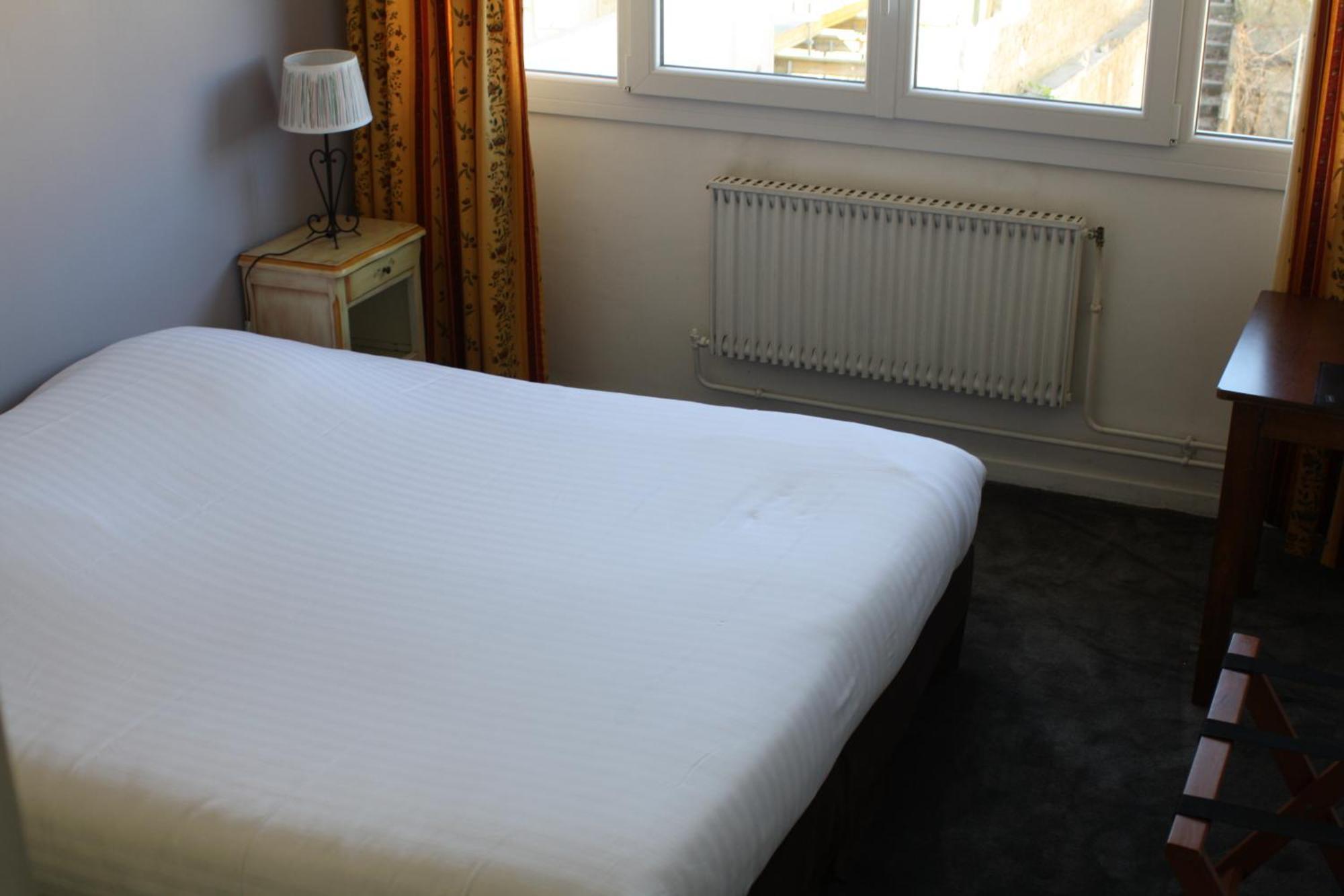 Logis Hotel Du Midi Salon-de-Provence Eksteriør billede