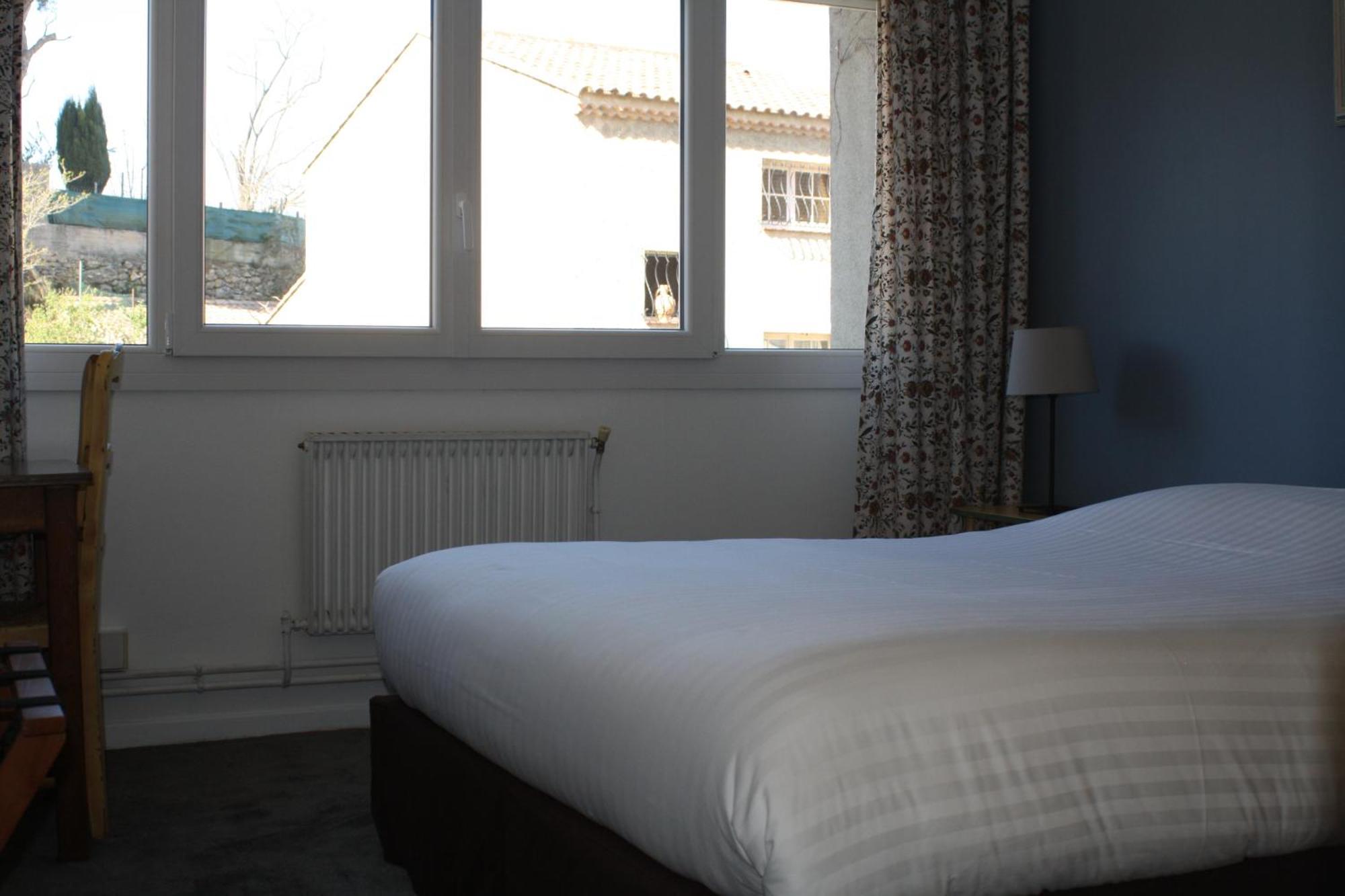 Logis Hotel Du Midi Salon-de-Provence Eksteriør billede