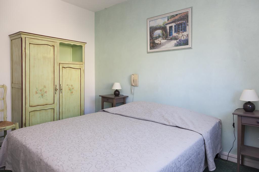 Logis Hotel Du Midi Salon-de-Provence Eksteriør billede