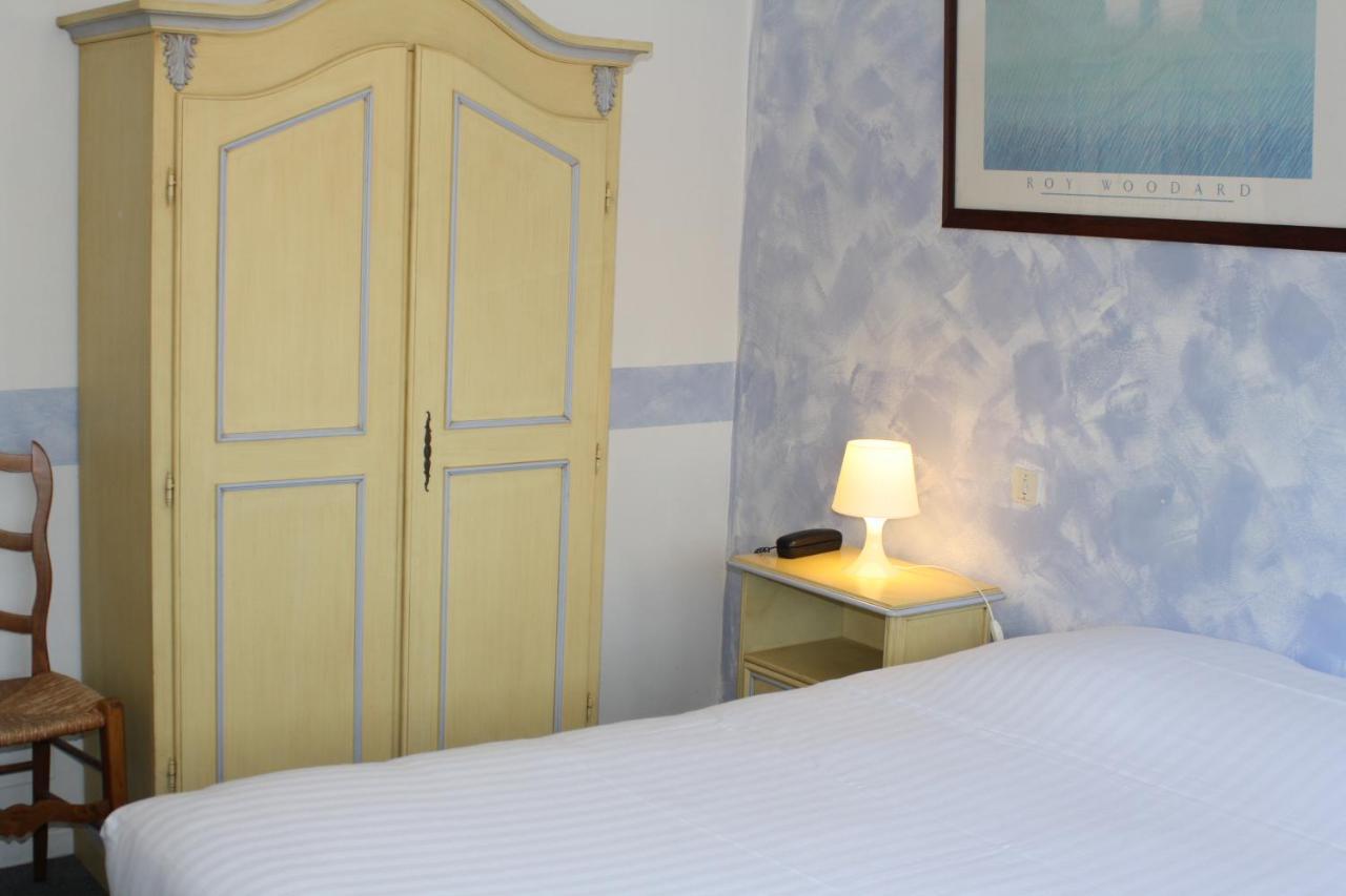 Logis Hotel Du Midi Salon-de-Provence Eksteriør billede