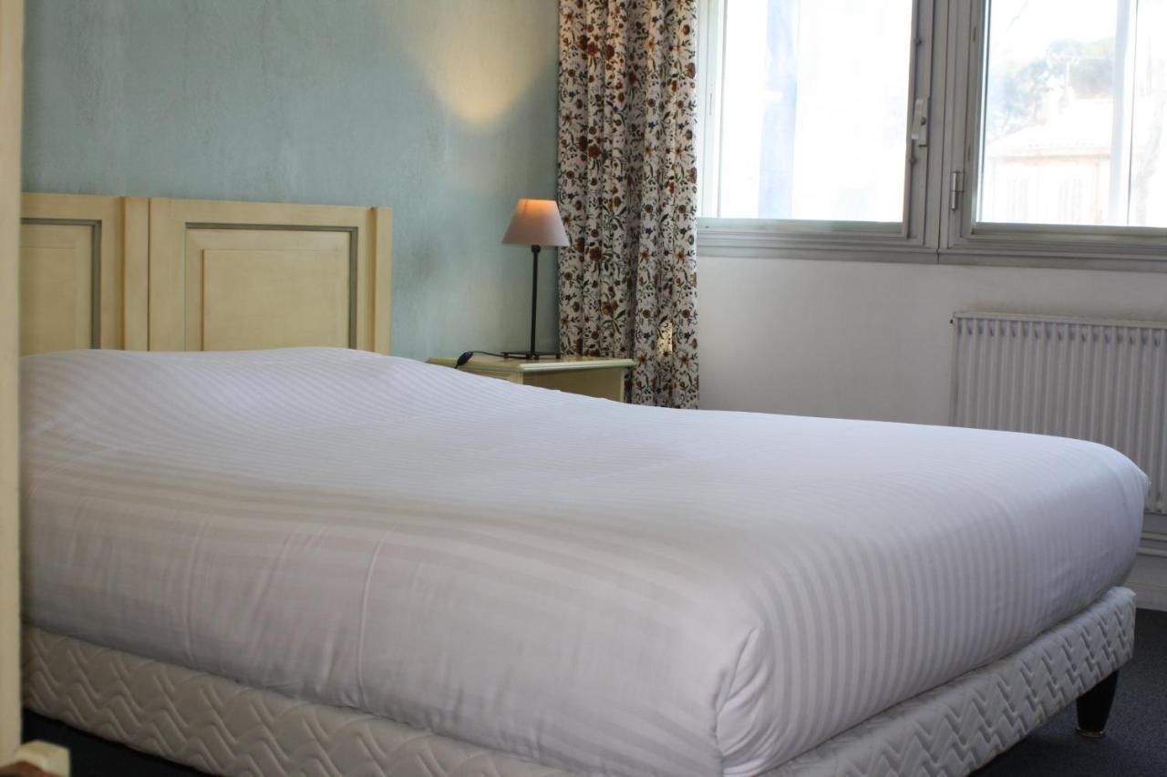 Logis Hotel Du Midi Salon-de-Provence Eksteriør billede